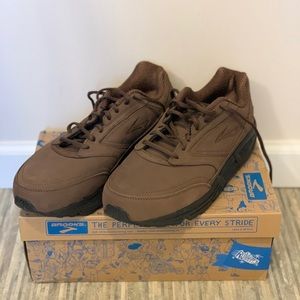 Brooks Men addiction walker sneakers size 12